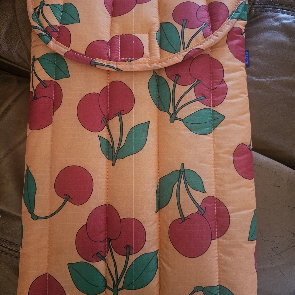 BAGGU Old Cherry Print Laptop Case